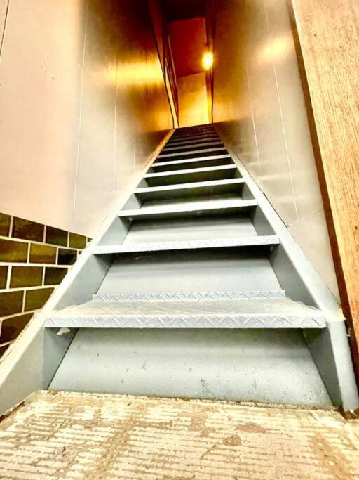 三丁庵 貸別荘 海まで徒歩10分 観光地ペリーロードまで徒歩2分の最高なロケーション 下田を遊び尽くせる貸別荘 無料駐車場もあります2Min Walk To The Perry Road 10Min Walk To The Beach Old Japanese Modern Style House Extérieur photo